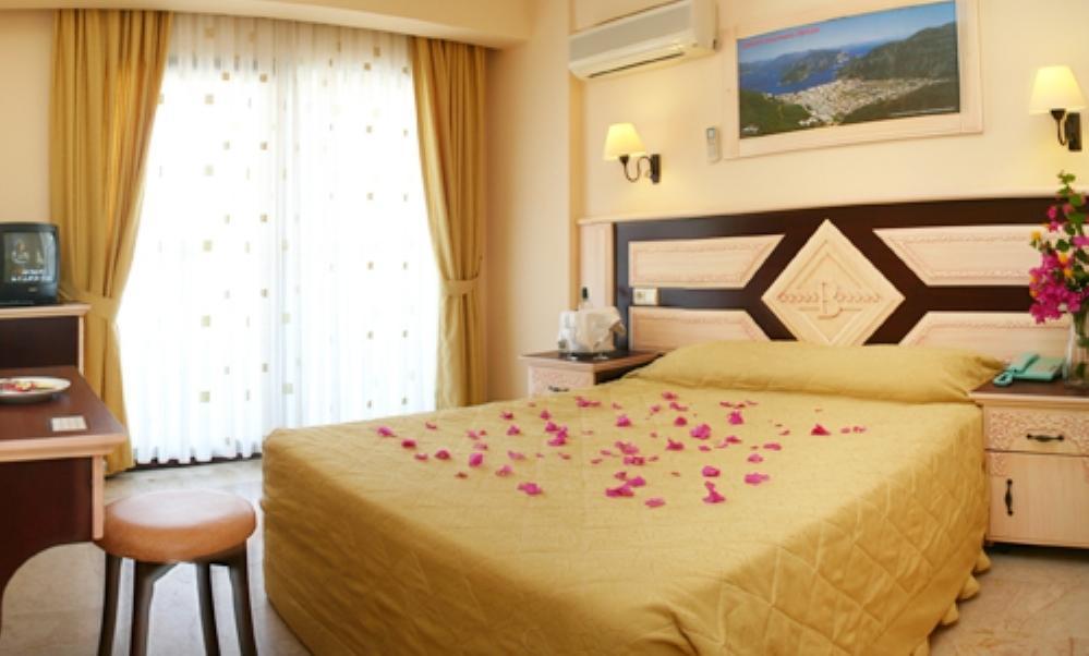 Bonjour Hotel Marmaris Esterno foto